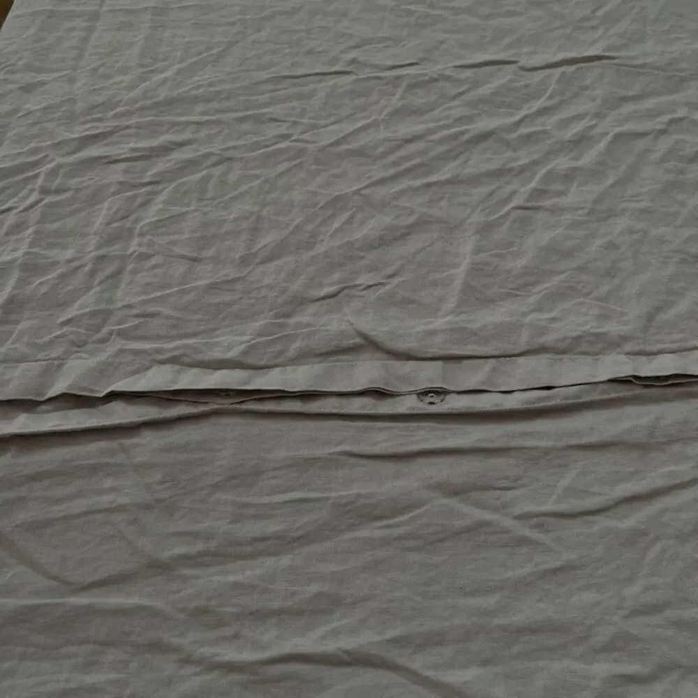 Simple Opulence 100% Linen Duvet Cover Queen Taupe Ruffled Edge Button Close